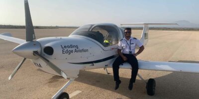 Student enjoying the sun at Leading Edge Aviation's Alhama campus