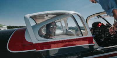 Briefing passengers in a light aircraft