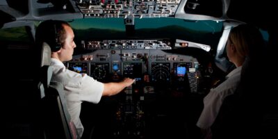 pilots in simulator training