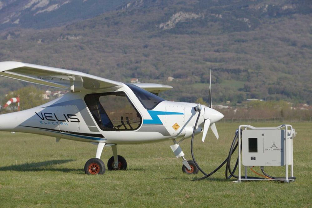 Pipistrel Velis charger